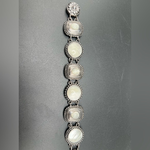 Premier Designs Silver Tone White Mother Of Pearl Inspired Bracelet Magnetic - Picture 2 of 10